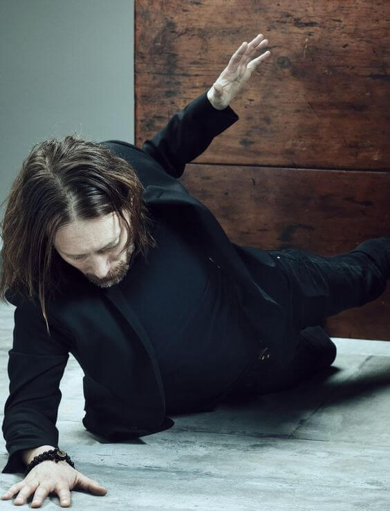 Thom en el piso